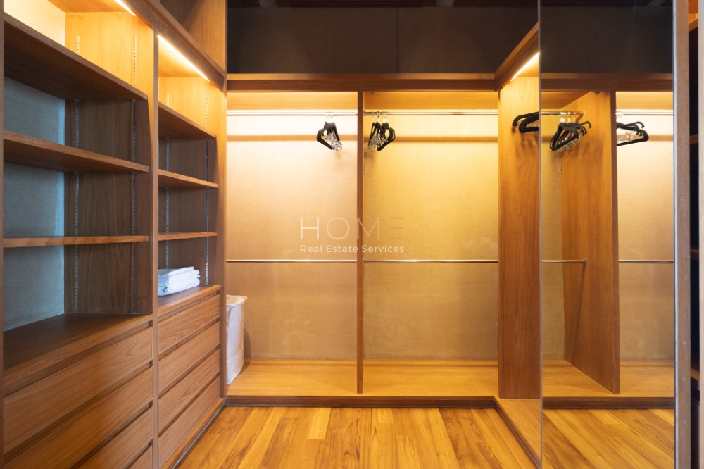 For SaleCondoLadprao, Central Ladprao : It's like a single house on top of a building ✨ The Issara Ladprao / PentHouse 5 Bedrooms (FOR SALE), The Issara Ladprao / 5 bedrooms (for sale) T485