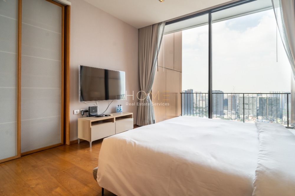 For SaleCondoLadprao, Central Ladprao : It's like a single house on top of a building ✨ The Issara Ladprao / PentHouse 5 Bedrooms (FOR SALE), The Issara Ladprao / 5 bedrooms (for sale) T485