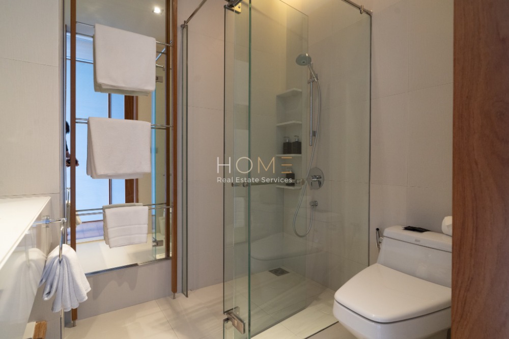 For SaleCondoLadprao, Central Ladprao : It's like a single house on top of a building ✨ The Issara Ladprao / PentHouse 5 Bedrooms (FOR SALE), The Issara Ladprao / 5 bedrooms (for sale) T485