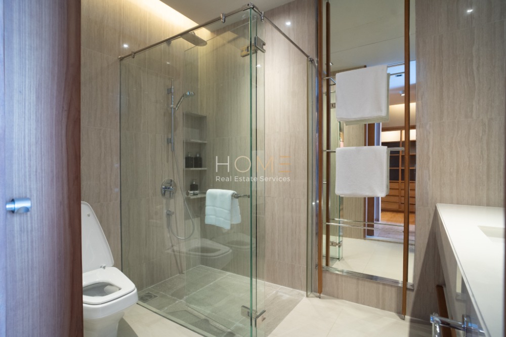 For SaleCondoLadprao, Central Ladprao : It's like a single house on top of a building ✨ The Issara Ladprao / PentHouse 5 Bedrooms (FOR SALE), The Issara Ladprao / 5 bedrooms (for sale) T485