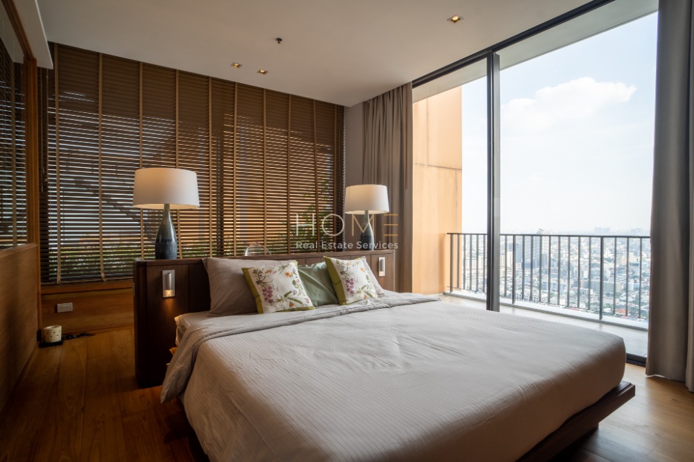 For SaleCondoLadprao, Central Ladprao : It's like a single house on top of a building ✨ The Issara Ladprao / PentHouse 5 Bedrooms (FOR SALE), The Issara Ladprao / 5 bedrooms (for sale) T485