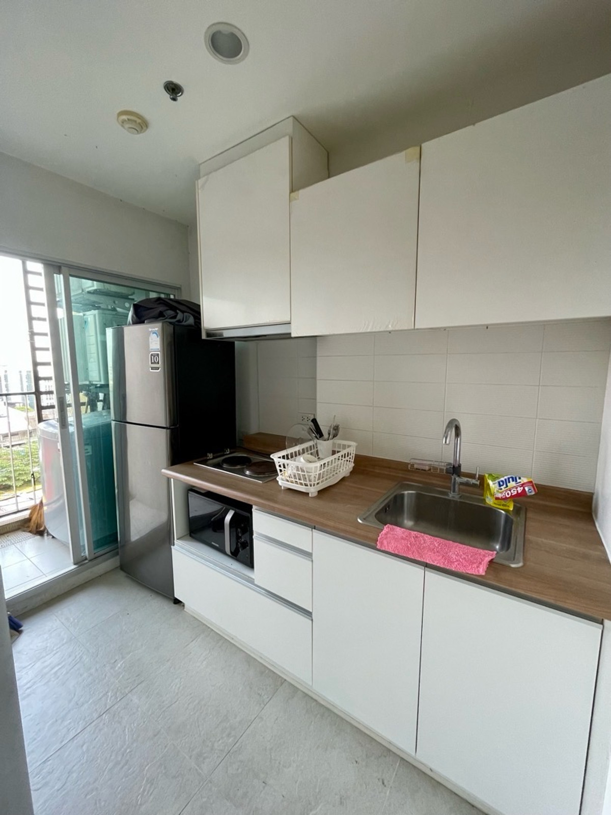 For RentCondoRatchadapisek, Huaikwang, Suttisan : Condo for rent in UD Light Huai Khwang Station near MRT Huai Khwang