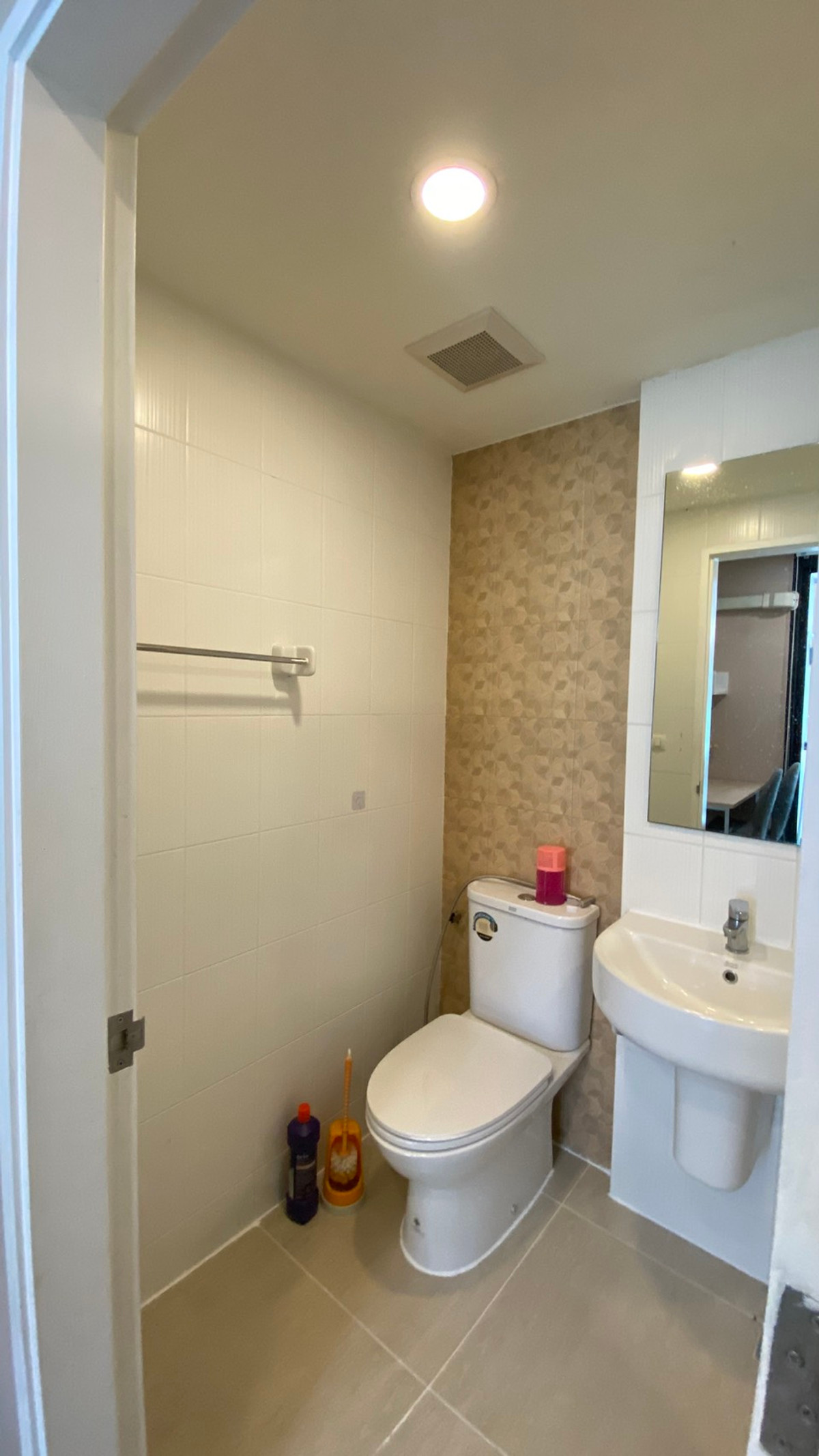 ให้เช่าคอนโดนวมินทร์ รามอินทรา : ให้เช่า เดอะ คิวบ์ #นวมินทร์-#รามอินทรา (รามอินทรา กม.8) แต่งครบพร้อมอยู่ มีเครื่องซักผ้า ราคาโดนใจสุดๆ