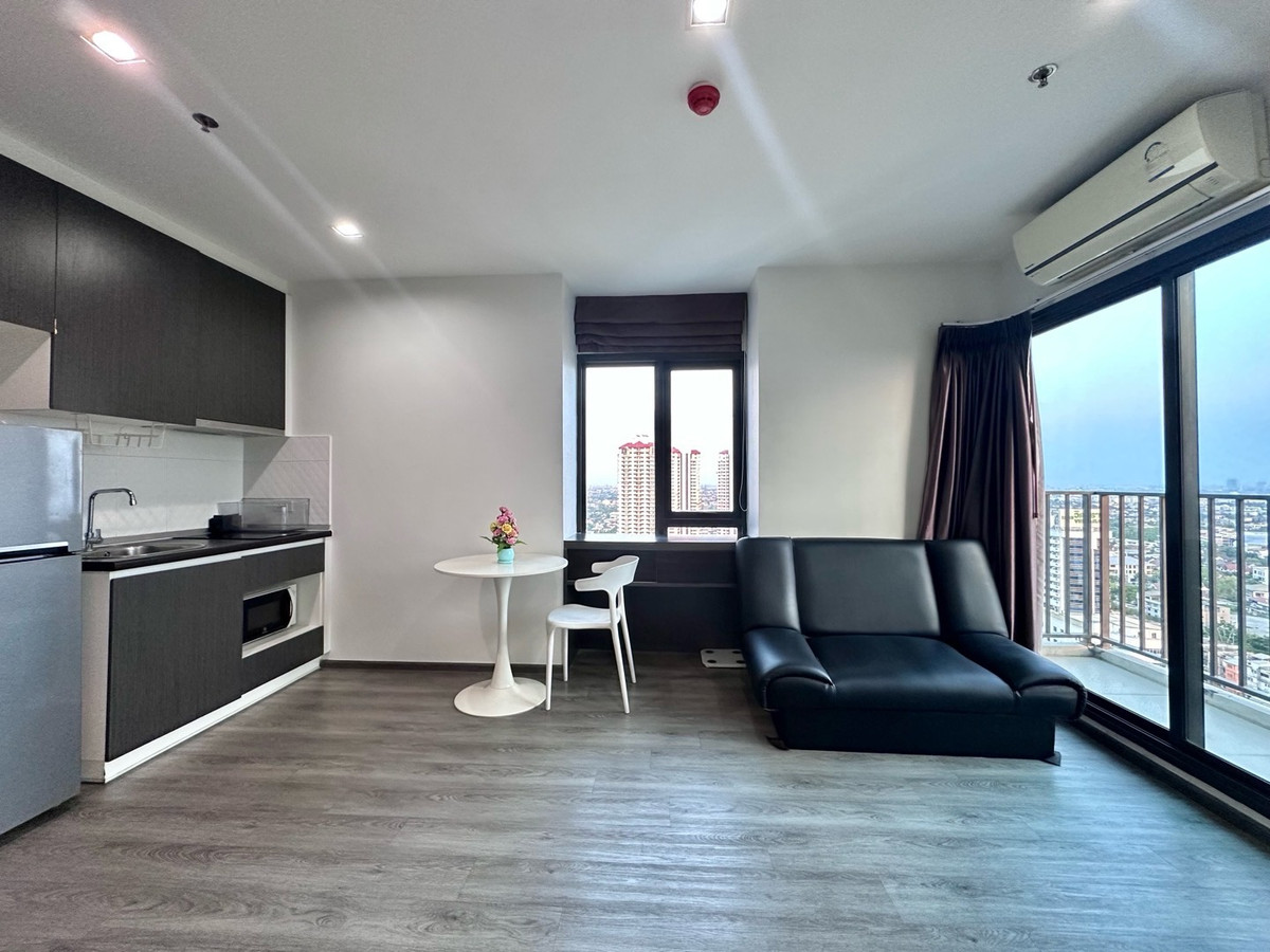 For RentCondoPattanakan, Srinakarin : For rent Rich Park Triple Station 14,500 Baht 26th floor next to ARL Huamak 