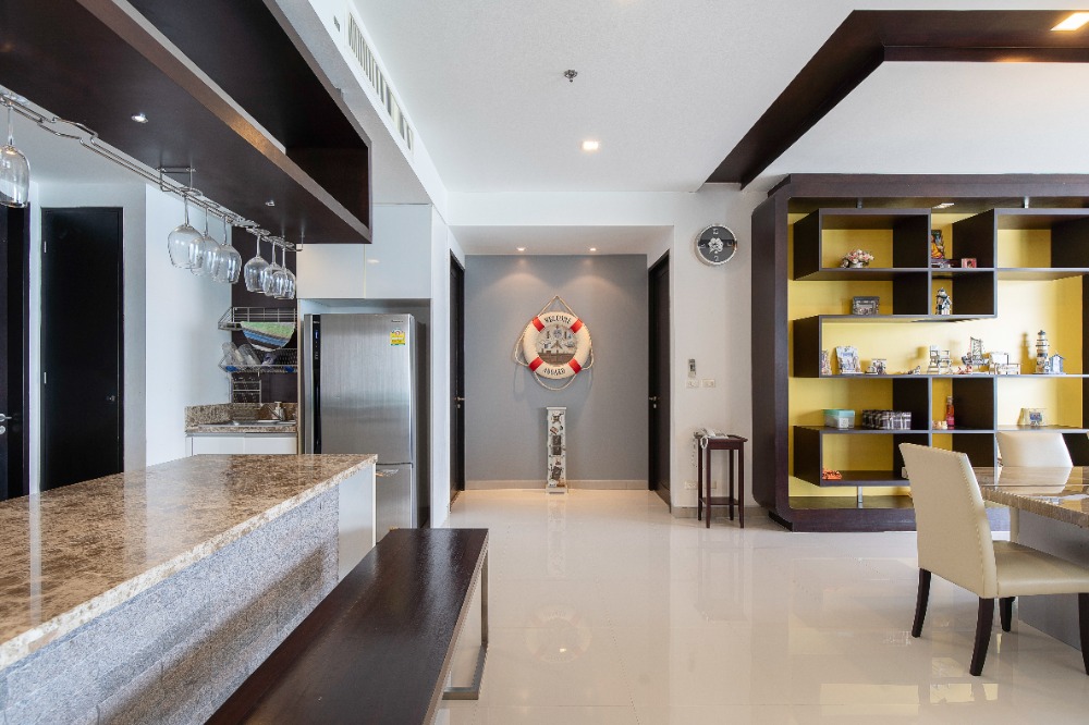 For SaleCondoRayong : Selling the most beautiful condo in Rayong “Phu Pha Tara“, the most beautiful view, the highest floor, the largest balcony with a private beach.