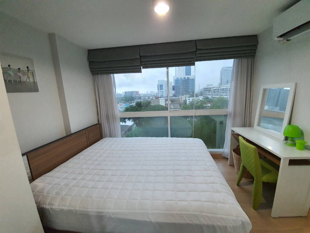 For SaleCondoKasetsart, Ratchayothin : Condo for sale 200 meters from BTS Phahonyothin 24 station, Chateau In Town, Soi Vibhavadi 30 (Phahonyothin 21), 3 minutes walk to the BTS, near Central Ladprao, Kasetsart University, 1 bedroom, 29 sq m, 8th floor, open view, large windows from floor to c