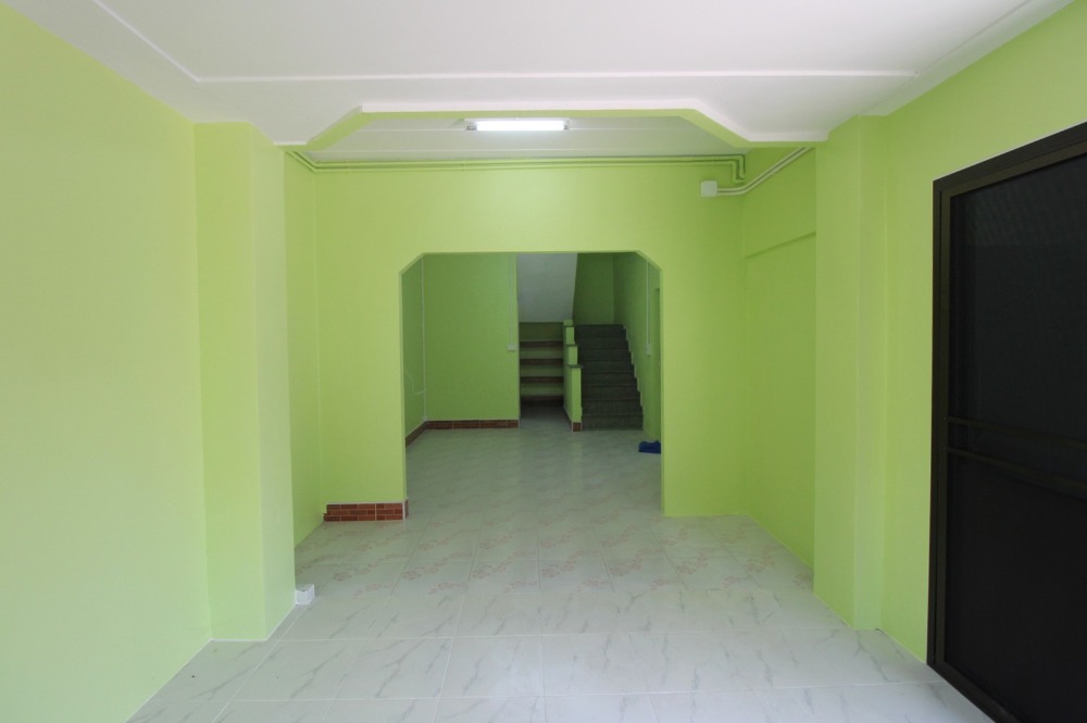 ขายทาวน์โฮมพระราม 2 บางขุนเทียน : ขายทาวน์เฮ้าส์พระราม2  บ้านพิศาลเฟส10 ท่าข้าม30 ใกล้เซ็นทรัล 18.7 ตร.ว. ต้นโครงการ ต่อเติมเต็มพื้นที่