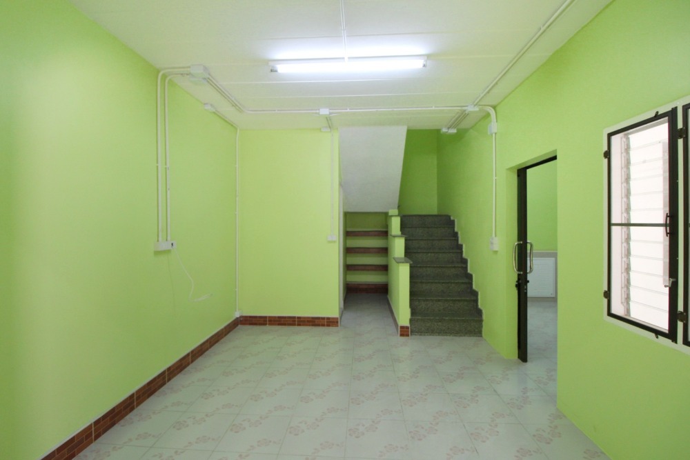 ขายทาวน์โฮมพระราม 2 บางขุนเทียน : ขายทาวน์เฮ้าส์พระราม2  บ้านพิศาลเฟส10 ท่าข้าม30 ใกล้เซ็นทรัล 18.7 ตร.ว. ต้นโครงการ ต่อเติมเต็มพื้นที่