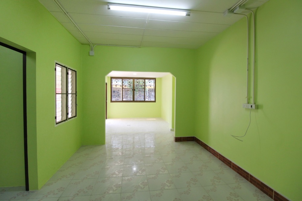 ขายทาวน์โฮมพระราม 2 บางขุนเทียน : ขายทาวน์เฮ้าส์พระราม2  บ้านพิศาลเฟส10 ท่าข้าม30 ใกล้เซ็นทรัล 18.7 ตร.ว. ต้นโครงการ ต่อเติมเต็มพื้นที่