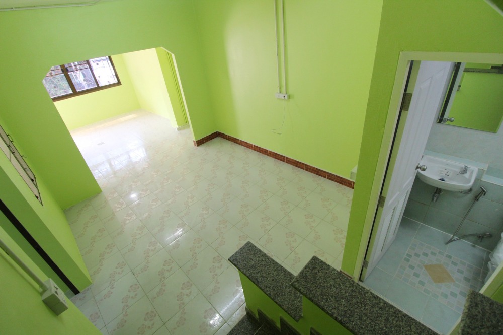 ขายทาวน์โฮมพระราม 2 บางขุนเทียน : ขายทาวน์เฮ้าส์พระราม2  บ้านพิศาลเฟส10 ท่าข้าม30 ใกล้เซ็นทรัล 18.7 ตร.ว. ต้นโครงการ ต่อเติมเต็มพื้นที่