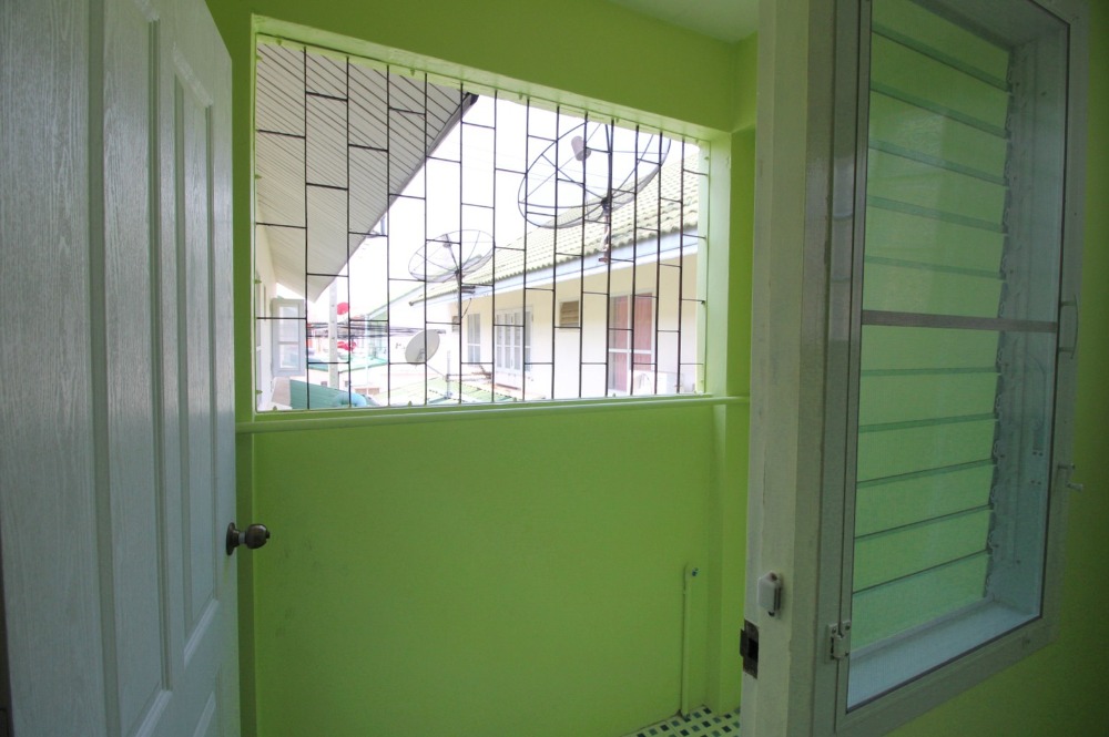 ขายทาวน์โฮมพระราม 2 บางขุนเทียน : ขายทาวน์เฮ้าส์พระราม2  บ้านพิศาลเฟส10 ท่าข้าม30 ใกล้เซ็นทรัล 18.7 ตร.ว. ต้นโครงการ ต่อเติมเต็มพื้นที่