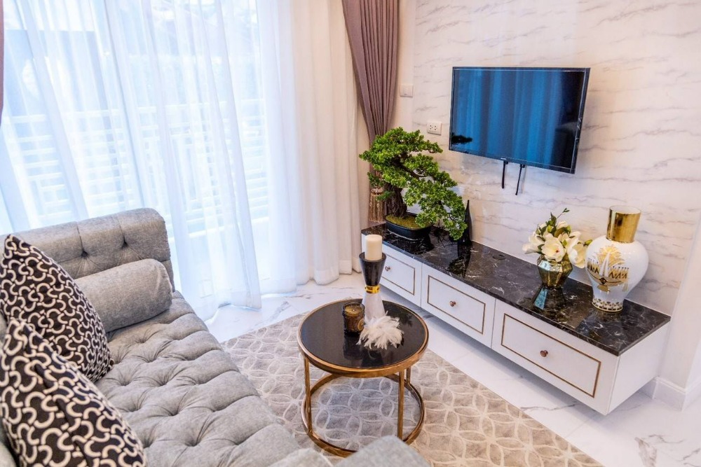 ขายคอนโดพัทยา บางแสน ชลบุรี สัตหีบ : Empire Tower Pattaya (เอ็มไพร์ ทาวเวอร์ พัทยา) Jomtien Beach