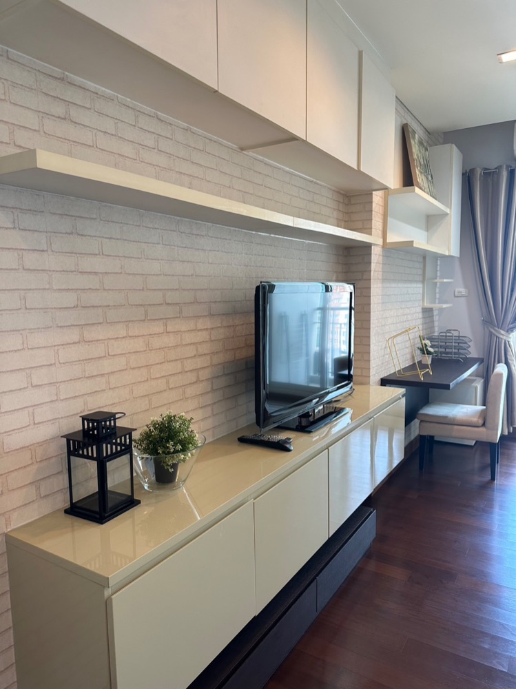 For RentCondoSukhumvit, Asoke, Thonglor : Very good price room, beautiful room, plus a Jacuzzi. Ivy Thonglor 1 Bedroom 1 Bathroom 43 Sq.m 25,500 baht only.