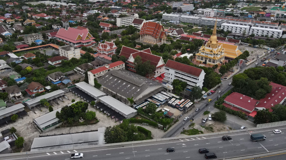 ขายที่ดินเกษตรศาสตร์ รัชโยธิน : ที่ดินสวย พร้อมสิ่งปลูกสร้าง อู่ซ่อมรถ และอาคาร 4 ชั้น 40 ห้อง เนื้อที่ ขนาด 2ไร่หย่อน ติดตลาด ถนอมมิตร ติดถนน ทำเล สุดยอด