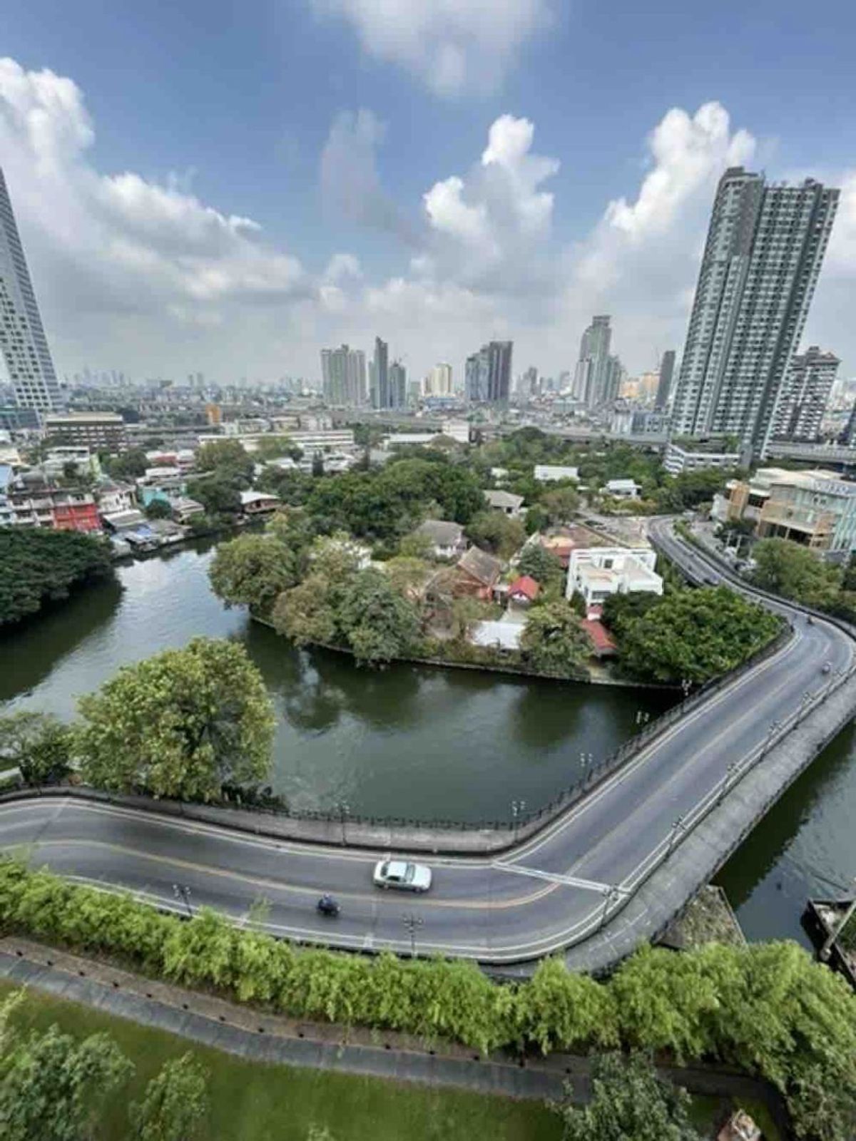 ขายคอนโดอ่อนนุช อุดมสุข : 🍀 The Base 77, 1 Bedrooom 37 sqm, ⭐️High floor, Open view to Canal, ⛩Nearby Thonglor 💸Sales with tenant