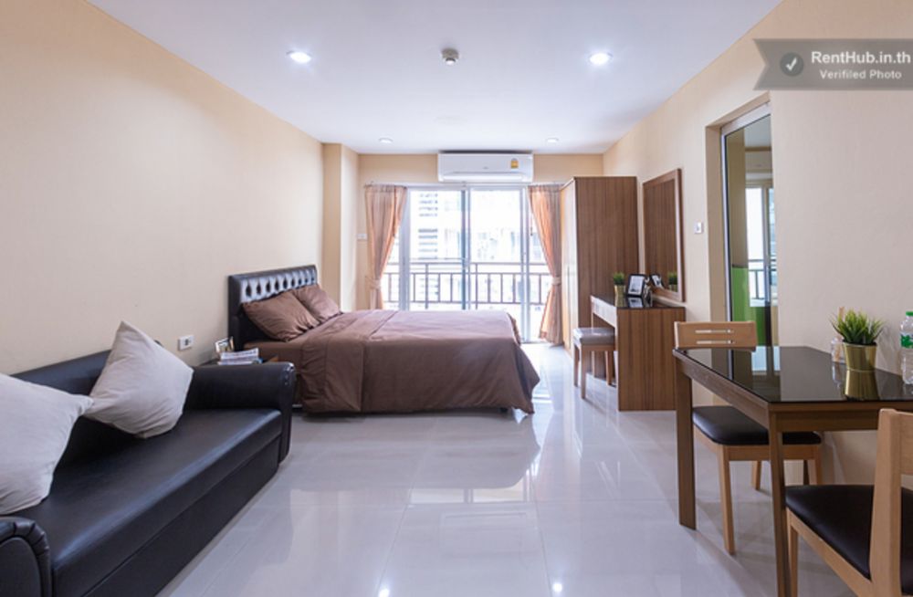 For RentCondoRama3 (Riverside),Satupadit : Charoen Krung Rama 3 starts at 5,500 baht, has a kitchen, and a swimming pool.