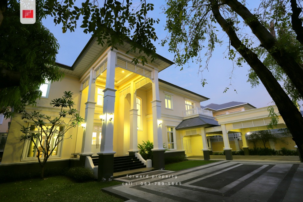 ขายบ้านเกษตร นวมินทร์ ลาดปลาเค้า : ขายบ้านหรู The Royal Residence เกษตร-นวมินทร์ Contemporary Series 196 ตร.ว. 4 นอน 6 น้ำ 75 ล้านบาท