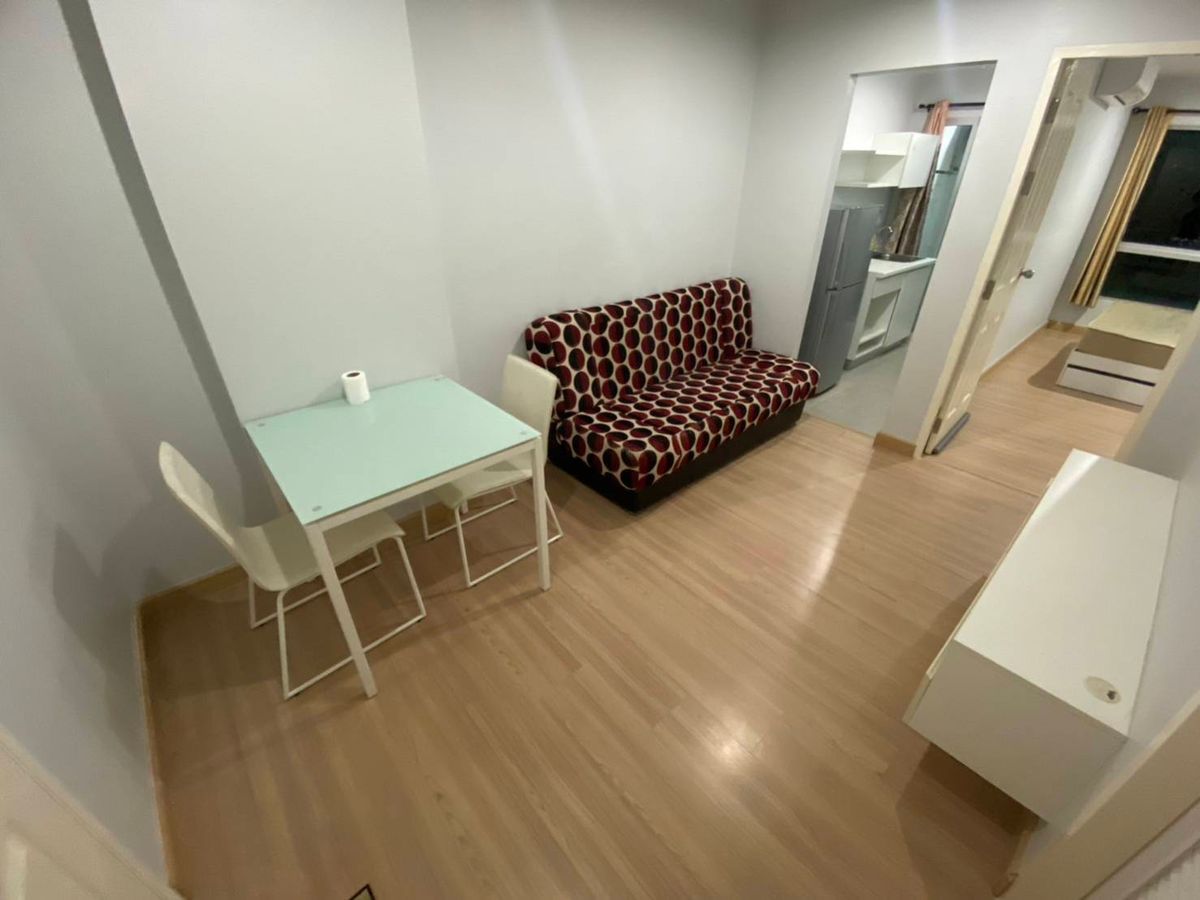 For RentCondoNawamin, Ramindra : Condo for rent, The Kit Nawamin Project 32 sqm. Building A, 3rd floor, price 6,000 baht (complete new furniture, but can live) 
 
