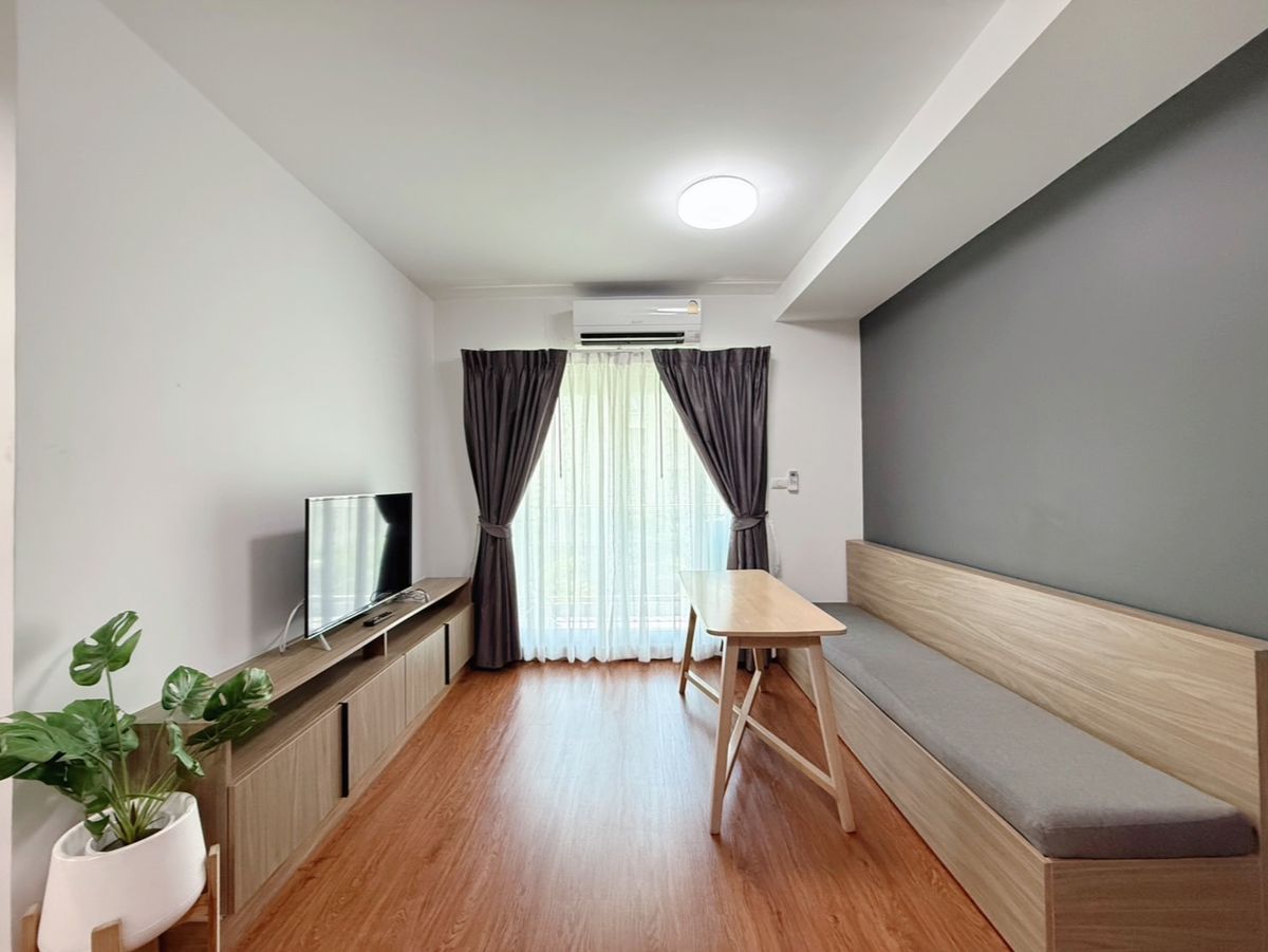 For RentCondoKasetsart, Ratchayothin : Corner room for rent, garden view, Condo Chapter One The Campus Kaset, Chapter One The Campus Kaset, near Kasetsart University, Bang Khen, only 200 meters and near BTS Senanikom Station, only 100 meters.