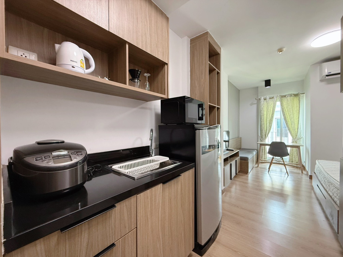 For RentCondoKasetsart, Ratchayothin : Condo for rent, Chapter One The Campus Kaset, Chapter One The Campus Kaset, near Kasetsart University, Bangkhen, only 200 meters and near BTS Sanam Khen Station, only 100 meters.