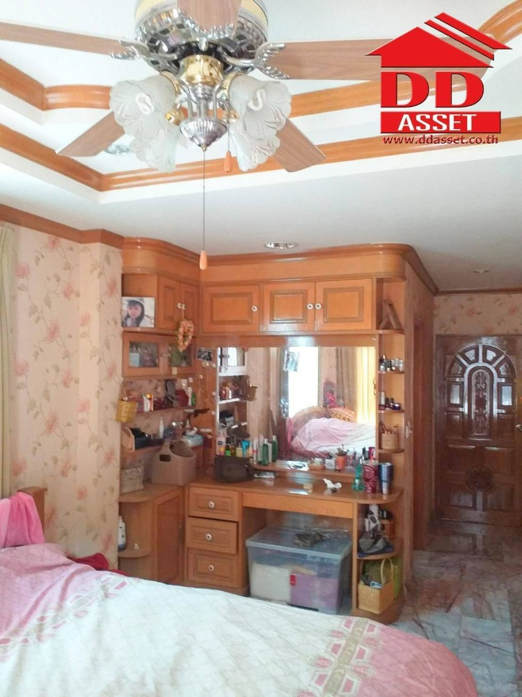 ขายทาวน์โฮมโชคชัย4 ลาดพร้าว71 : ขายตึก 4 ชั้น ซอยประชาสงเคราะห์16 ห้องมุม ใกล้แยกดินแดง ถนนวิภาวดี เซ็นทรัลพระราม9 MRT พระราม9 ตลาดห้วยขวาง