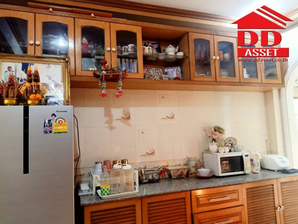 ขายทาวน์โฮมโชคชัย4 ลาดพร้าว71 : ขายตึก 4 ชั้น ซอยประชาสงเคราะห์16 ห้องมุม ใกล้แยกดินแดง ถนนวิภาวดี เซ็นทรัลพระราม9 MRT พระราม9 ตลาดห้วยขวาง