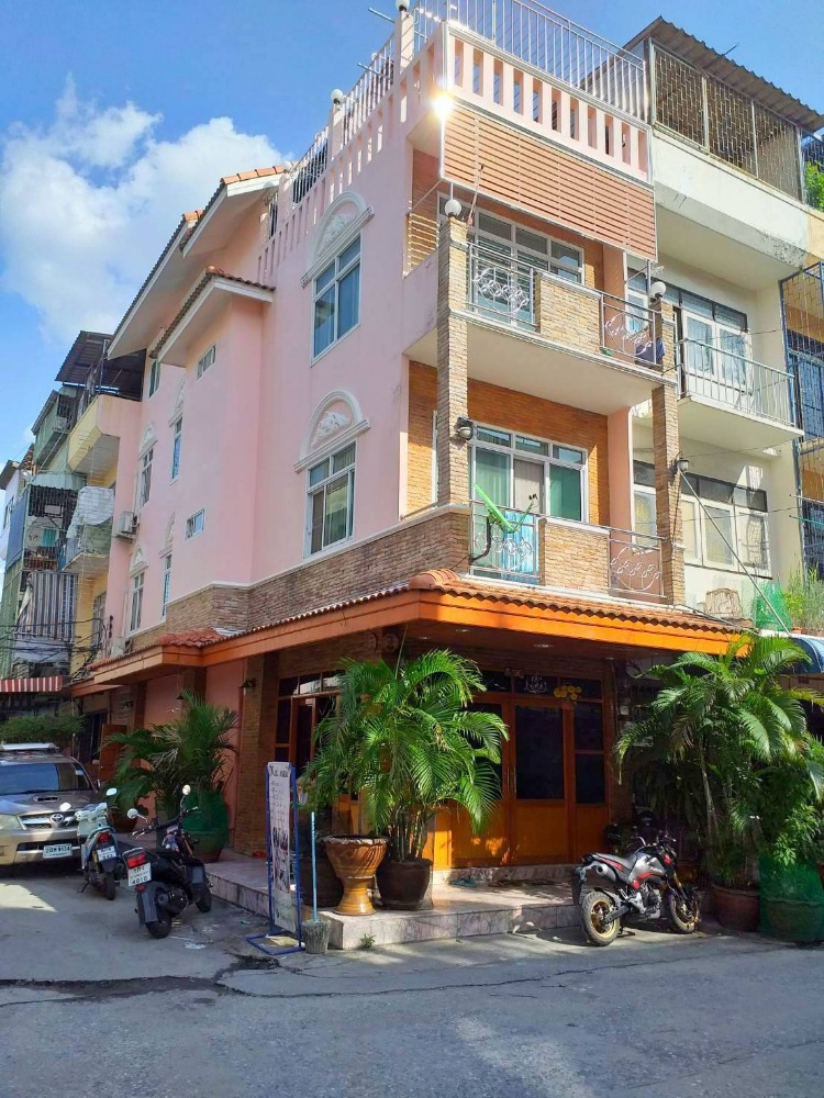 ขายทาวน์โฮมโชคชัย4 ลาดพร้าว71 : ขายตึก 4 ชั้น ซอยประชาสงเคราะห์16 ห้องมุม ใกล้แยกดินแดง ถนนวิภาวดี เซ็นทรัลพระราม9 MRT พระราม9 ตลาดห้วยขวาง