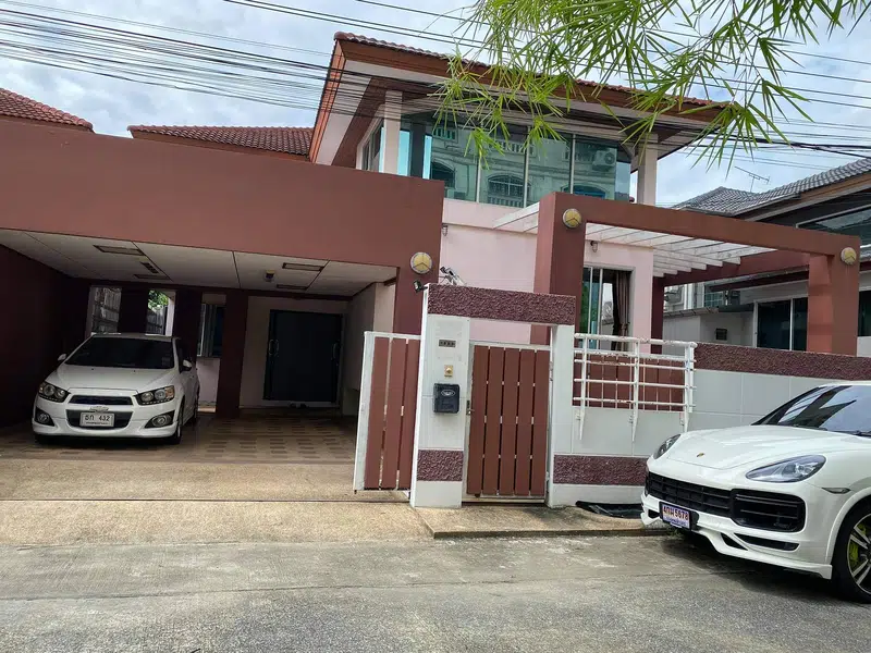 For RentHouseOnnut, Udomsuk : For rent, 2-story detached house near BTS On Nut (On Nut 44)