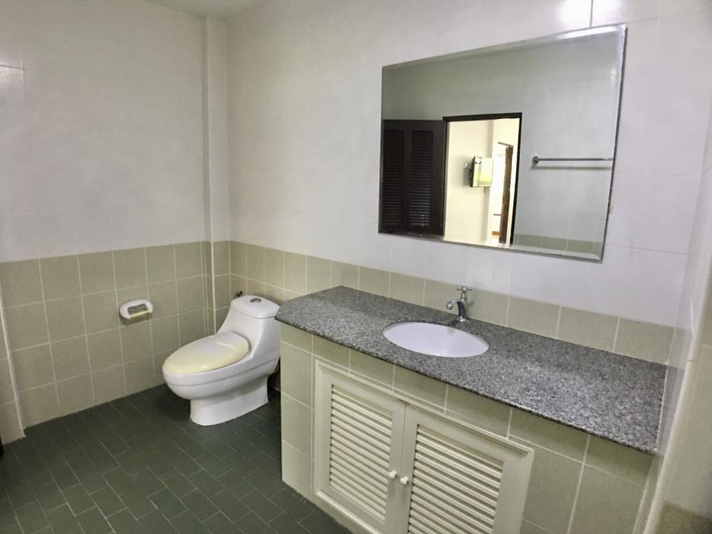 ขายกิจการโรงแรม & กิจการอพาร์ตเมนต์พัทยา บางแสน ชลบุรี สัตหีบ : ขายรีสอร์ทเมืองพัทยาพึ่งรีโนเวทใหม่ สไตล์ล้านนา 307 ตร.ว ถนนชัยพฤกษ์ 2 เหมาะทำบ้านพักผู้สูงอายุ บรรยากาศดีมาก