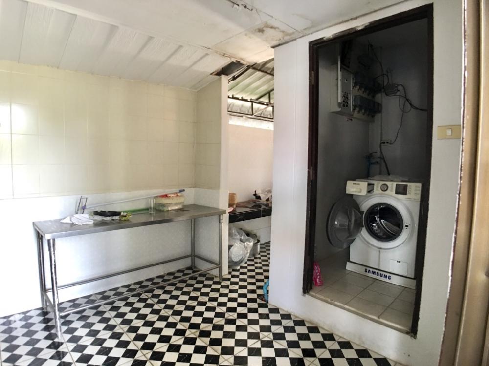 ขายกิจการโรงแรม & กิจการอพาร์ตเมนต์พัทยา บางแสน ชลบุรี สัตหีบ : ขายรีสอร์ทเมืองพัทยาพึ่งรีโนเวทใหม่ สไตล์ล้านนา 307 ตร.ว ถนนชัยพฤกษ์ 2 เหมาะทำบ้านพักผู้สูงอายุ บรรยากาศดีมาก