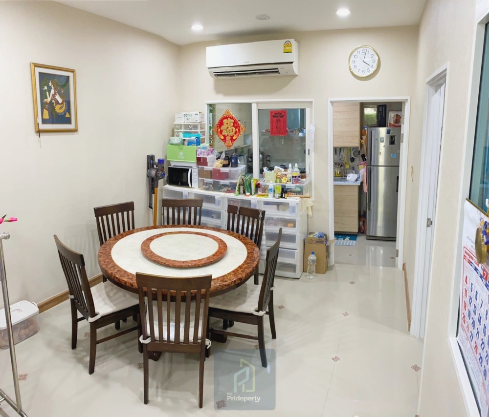 ขายทาวน์โฮมลาดกระบัง สุวรรณภูมิ : ขาย ทาวน์โฮม (2 ชั้น) โกลเด้น ทาวน์ 2 อ่อนนุช-ลาดกระบัง 125 ตรม. 20 ตร.วา พร้อมเฟอร์นิเจอร์ และส่วนตกแต่งเพิ่มเติม