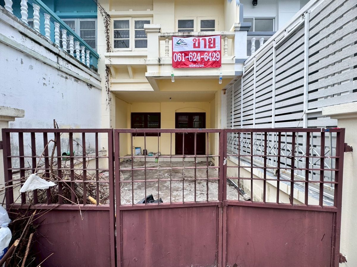 ขายทาวน์โฮมมีนบุรี-ร่มเกล้า : ขายทาวน์หนองจอก ซอยเชื่อมสัมพันธ์17หมู่บ้านภัทรวรรณ ** ราคาเพียง 1.05 ล้าน **  บ้านเก่าน่าลงทุน N.748