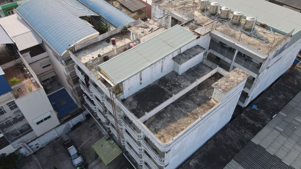 For SaleShop HouseEakachai, Bang Bon : Building for sale, 6 booths, Ekachai 56, rented room 108, ready to find a new owner to take care of, special price, negotiable, excellent location