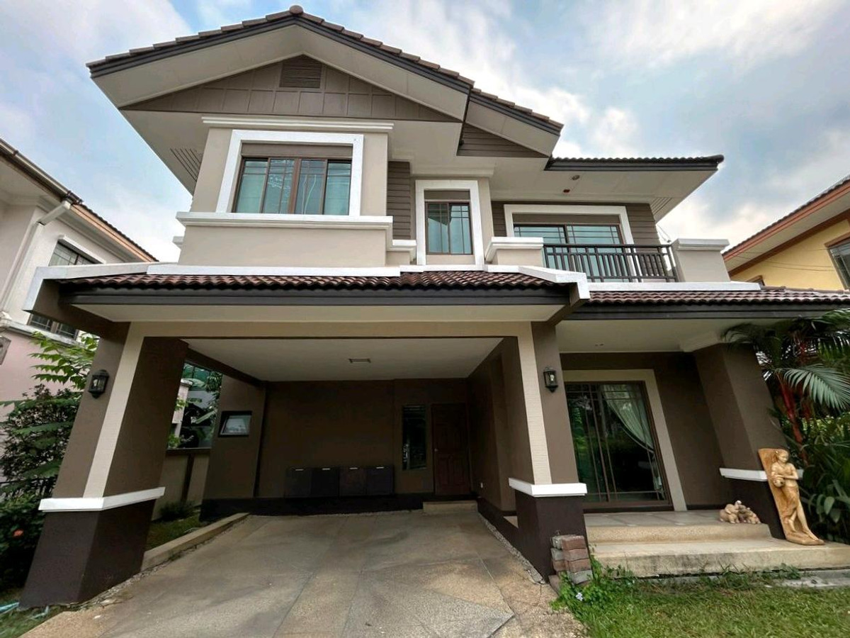 For RentHouseLadprao101, Happy Land, The Mall Bang Kapi : For rent, 2-story detached house, 63 sq m., Seri Thai Road, near The Mall Bangkapi, for rent 30,000/month.