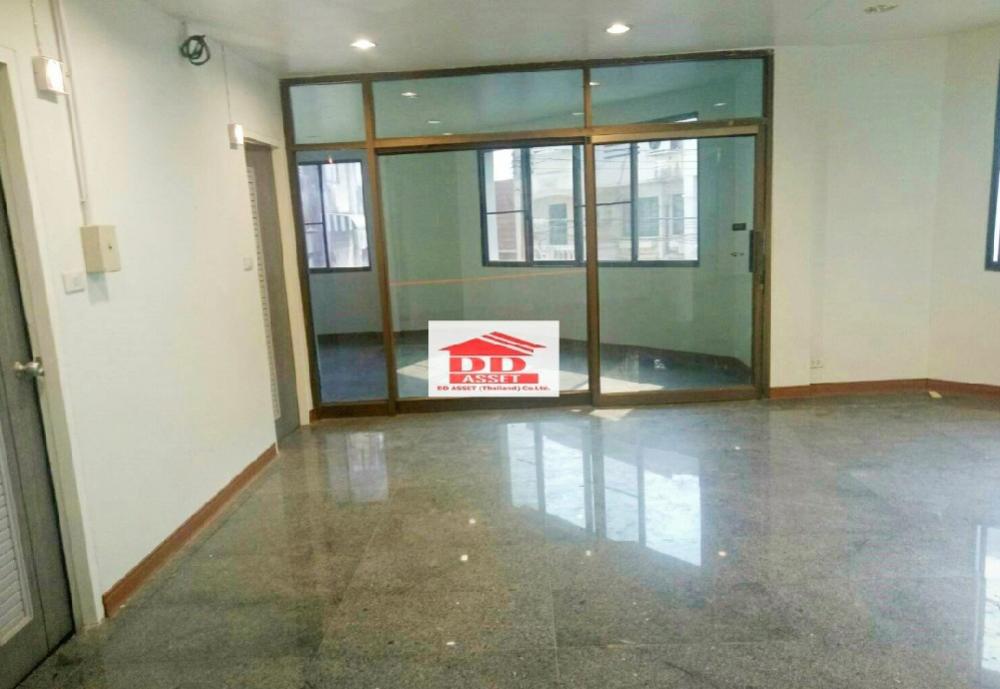 For SaleShop HouseLadprao101, Happy Land, The Mall Bang Kapi : 4-storey office building for sale, Soi Lat Phrao 128/1, next to the yellow line. Lat Phrao 101 Station