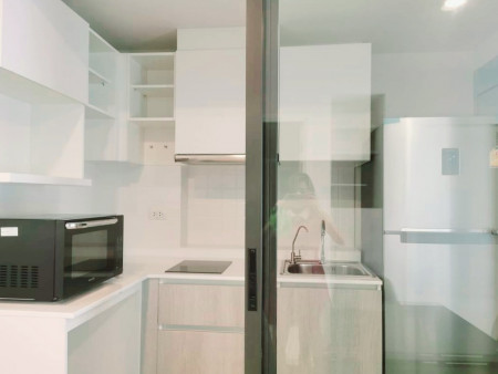 ให้เช่าคอนโดเชียงใหม่ : ให้เช่า คอนโด ตกแต่งสวยงามพร้อมเข้าอยู่ เอสเซ็นท์ พาร์ควิลล์ เชียงใหม่ 34 ตรม. ใกล้เซ็นทรัลเฟสติวัล