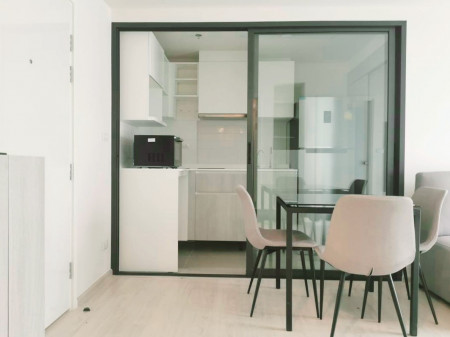 ให้เช่าคอนโดเชียงใหม่ : ให้เช่า คอนโด ตกแต่งสวยงามพร้อมเข้าอยู่ เอสเซ็นท์ พาร์ควิลล์ เชียงใหม่ 34 ตรม. ใกล้เซ็นทรัลเฟสติวัล