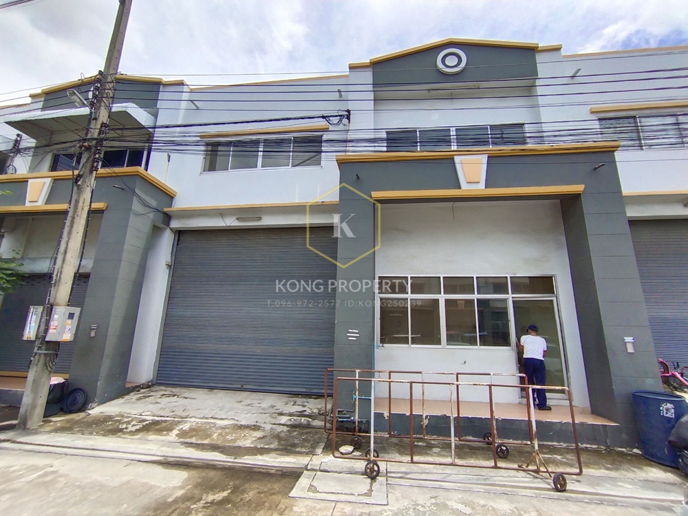 For RentWarehouseMahachai Samut Sakhon : Warehouse for rent, Petchkasem area, Om Noi, Phutthamonthon Sai 4, Samut Sakhon