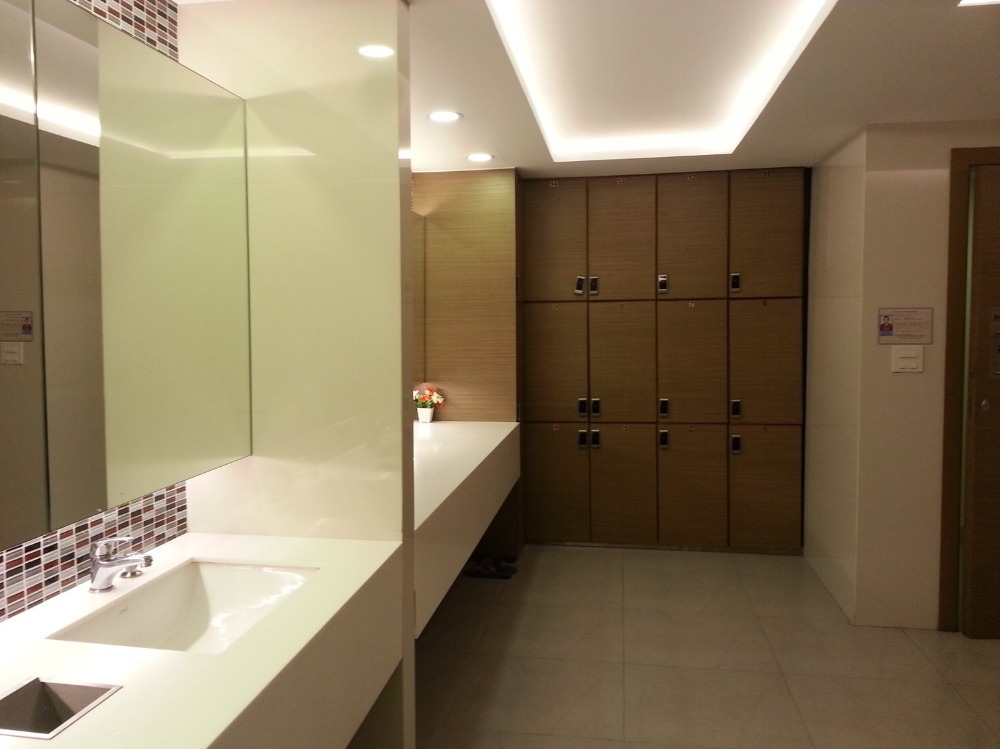 For RentCondoNana, North Nana,Sukhumvit13, Soi Nana : FOR RENT! ✨ Your Perfect City Hub: Stylish Studio at Trendy Condo