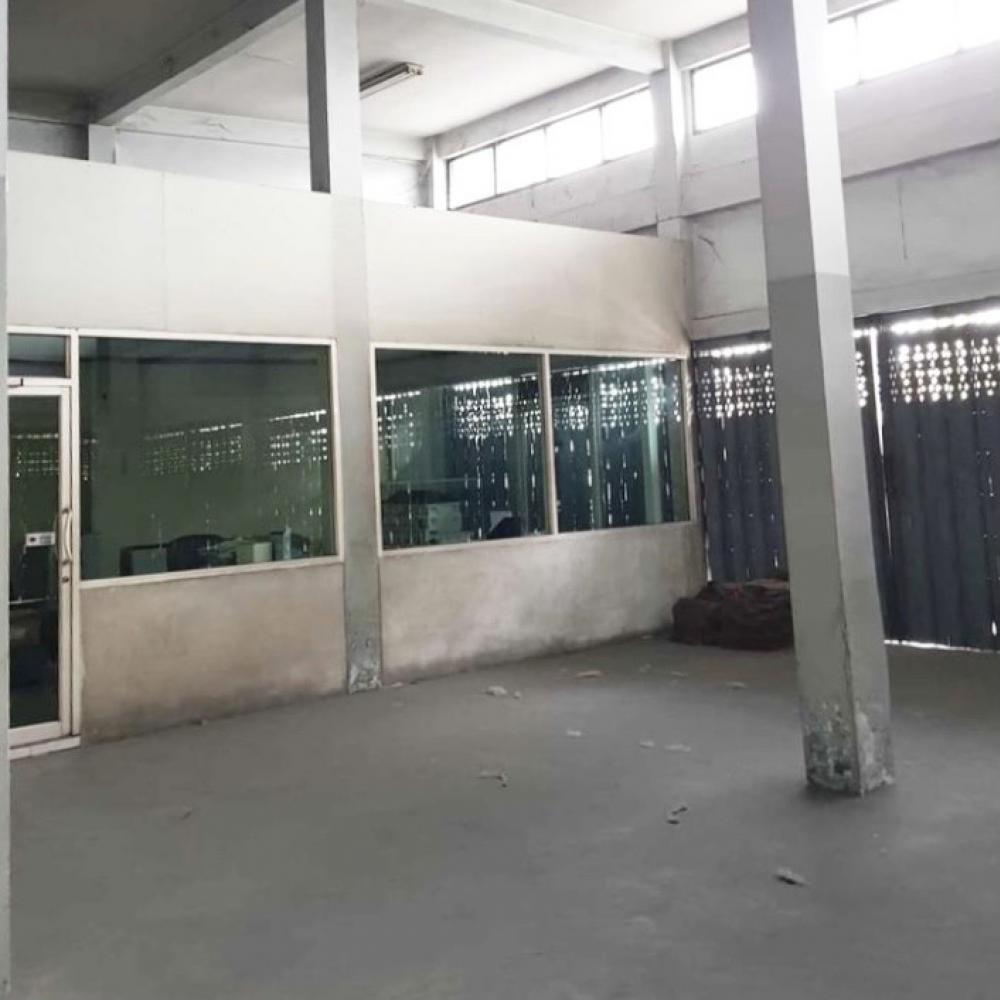 ให้เช่าอาคารพาณิชย์บางนา แบริ่ง ลาซาล : 📍อาคารพาณิชย์ 3 คูหา หน้ากว้างติดถนนศรีนครินทร์