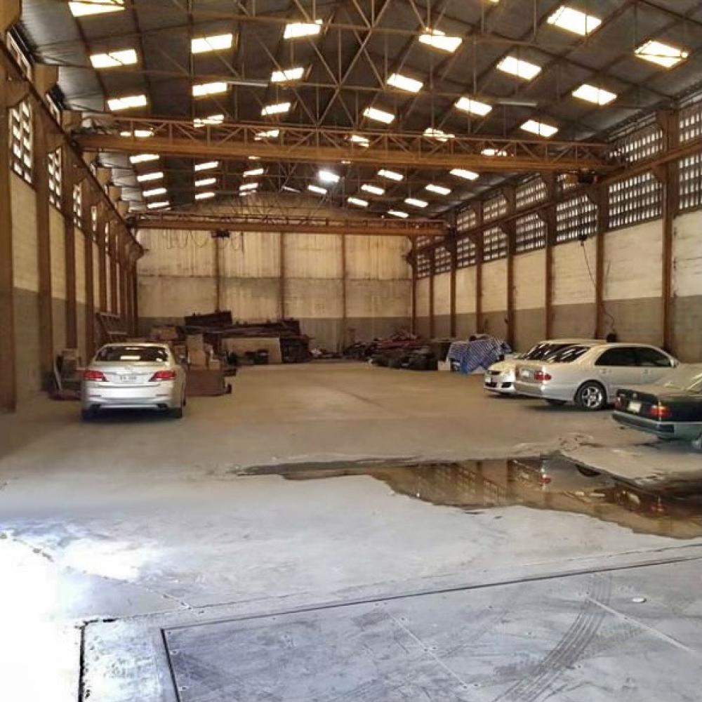 ให้เช่าอาคารพาณิชย์บางนา แบริ่ง ลาซาล : 📍อาคารพาณิชย์ 3 คูหา หน้ากว้างติดถนนศรีนครินทร์