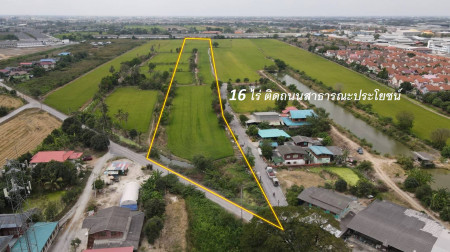 For SaleLandNonthaburi, Bang Yai, Bangbuathong : Land for sale in Bang Bua Thong, located near Central Westgate (close to Home Bang Bua Thong, only 1 Km.) 16 rai, next to the road, 6 meters wide # suitable for building a house allocation project