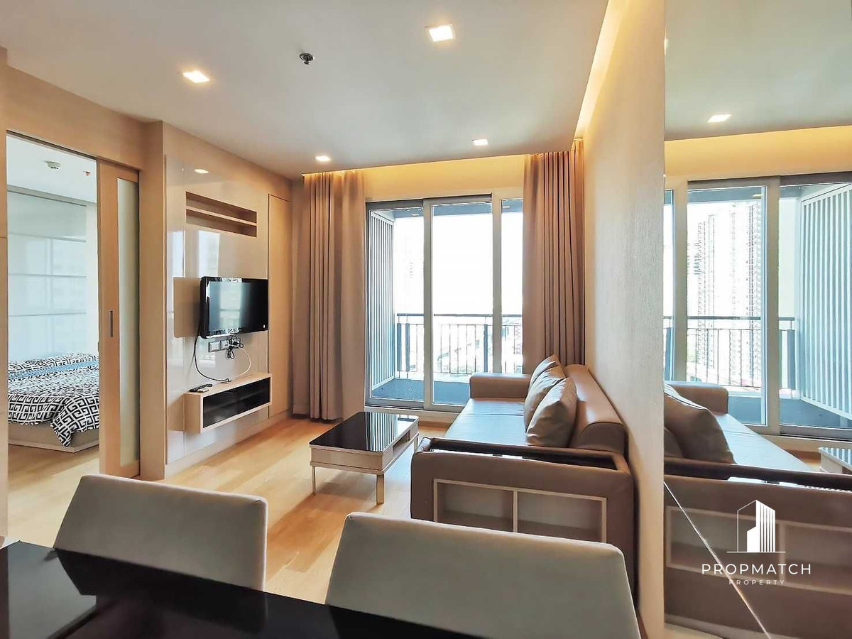For RentCondoRama9, Petchburi, RCA : Only 25,000, 46 sqm, 1 bedroom, 1 bathroom, large room, beautifully decorated, with The Address Asoke, beautiful room, high floor, hurry before the room is gone, make an appointment to see the room, Kaem, 064-6696546 (you can add this number on Line)
