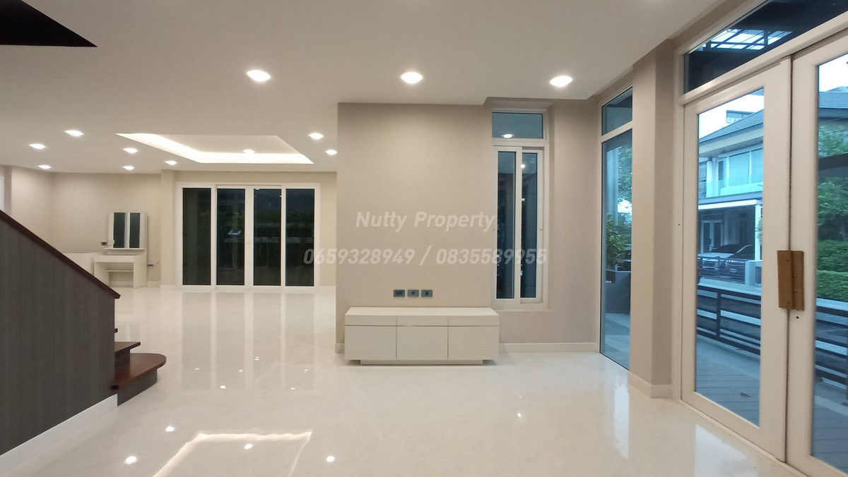 ขายบ้านลาดพร้าว เซ็นทรัลลาดพร้าว : บ้านเดี่ยวสุดยอดทำเลซอยลาดพร้าว 1 (The Gallery House Pattern)