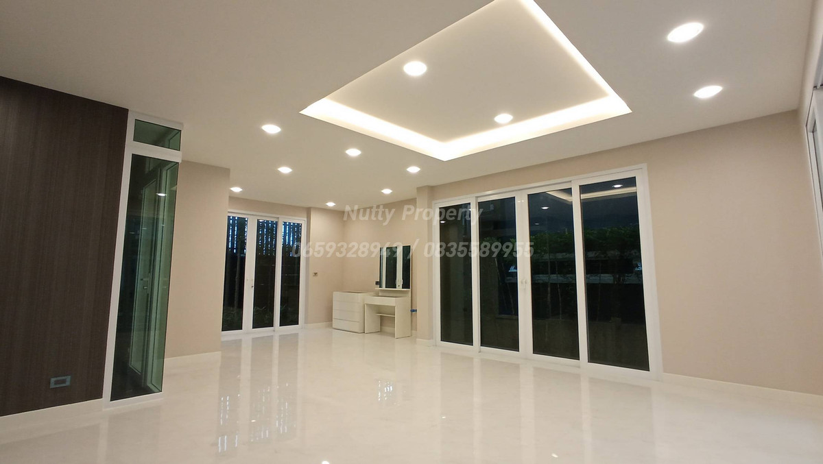 ขายบ้านลาดพร้าว เซ็นทรัลลาดพร้าว : บ้านเดี่ยวสุดยอดทำเลซอยลาดพร้าว 1 (The Gallery House Pattern)