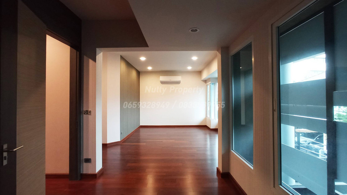 ขายบ้านลาดพร้าว เซ็นทรัลลาดพร้าว : บ้านเดี่ยวสุดยอดทำเลซอยลาดพร้าว 1 (The Gallery House Pattern)