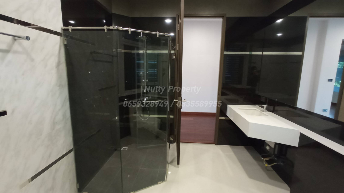 ขายบ้านลาดพร้าว เซ็นทรัลลาดพร้าว : บ้านเดี่ยวสุดยอดทำเลซอยลาดพร้าว 1 (The Gallery House Pattern)