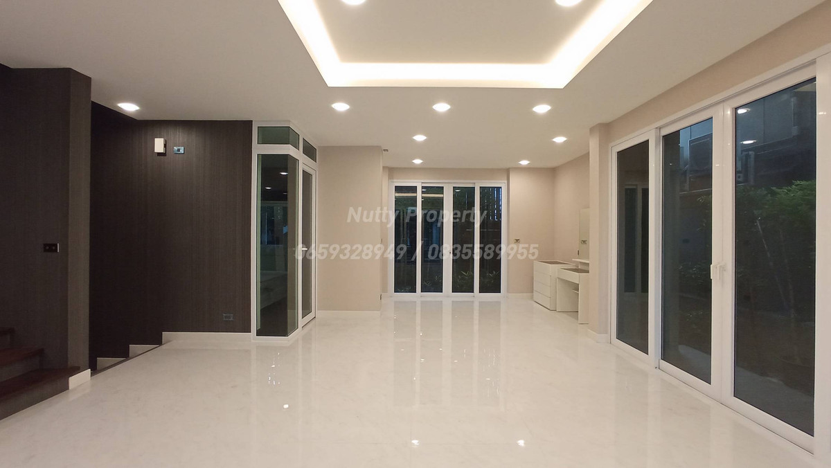 ขายบ้านลาดพร้าว เซ็นทรัลลาดพร้าว : บ้านเดี่ยวสุดยอดทำเลซอยลาดพร้าว 1 (The Gallery House Pattern)