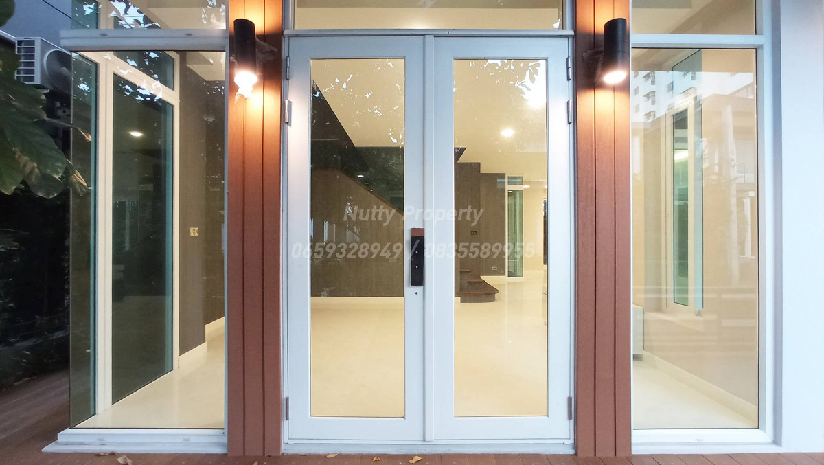 ขายบ้านลาดพร้าว เซ็นทรัลลาดพร้าว : บ้านเดี่ยวสุดยอดทำเลซอยลาดพร้าว 1 (The Gallery House Pattern)