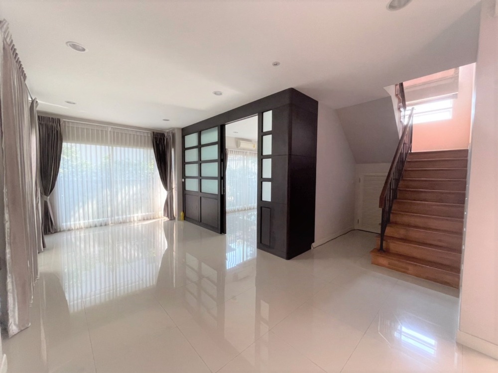 ขายบ้านพุทธมณฑล ศาลายา : ขายบ้านเดี่ยว 2 ชั้น  ม.บางกอกบลูเลอวาร์ด ปิ่นเกล้า-เพชรเกษม  ถ.พุทธมณฑลสาย4  ต.กระทุ่มล้ม  อ.สามพราน  นครปฐม